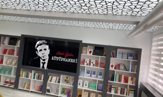 Bakan Özer, Prof. Erol Göka kütüphanesinin açılışını yaptı
